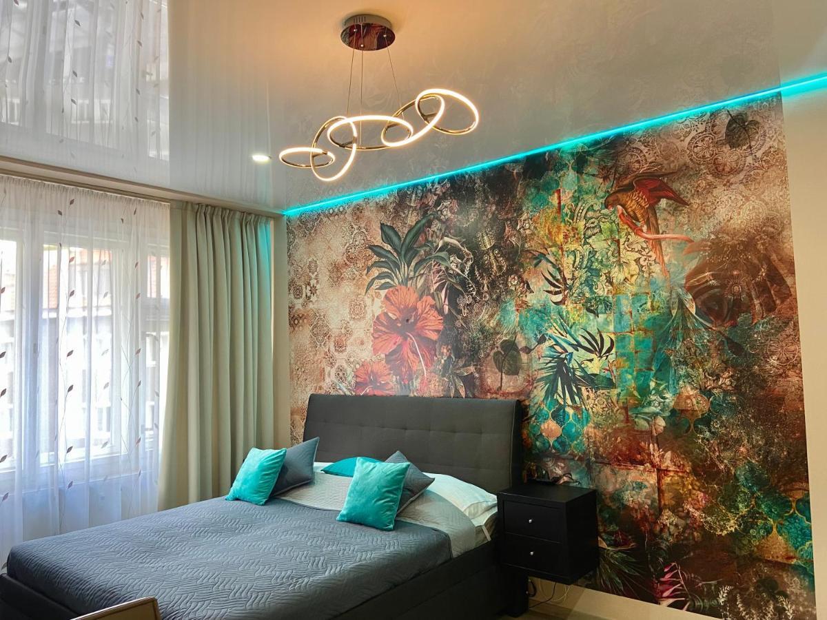 Lokal Apartment Praag Buitenkant foto