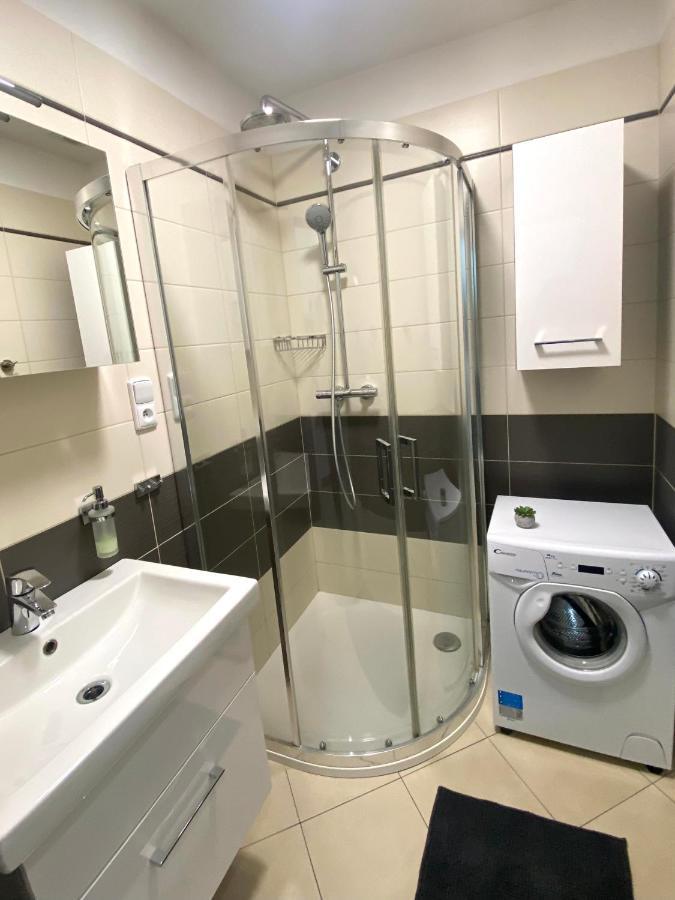 Lokal Apartment Praag Buitenkant foto